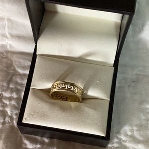 14 kt Greek Key Band